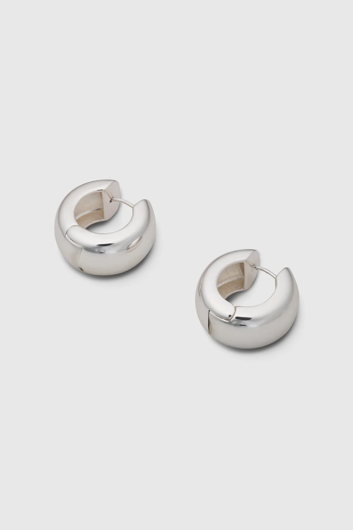 Ali Hoops - Image 5